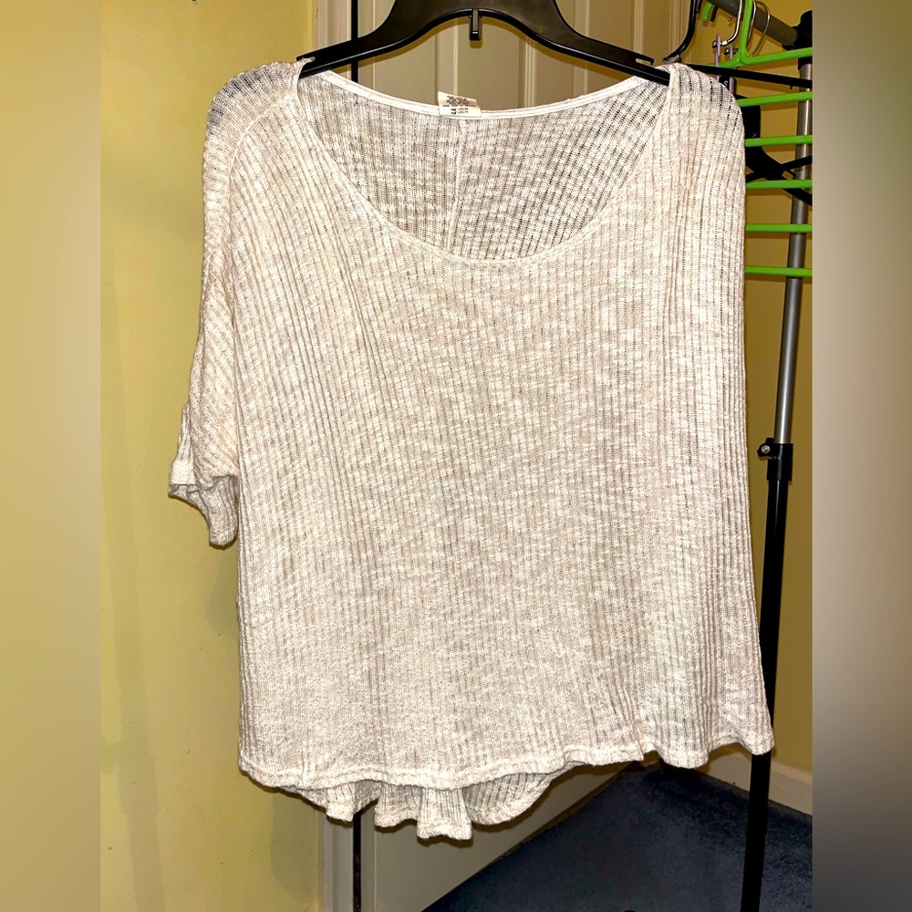 Essentials by Full Tilt Beige 3/4 Sleeve Sweater - size Medium